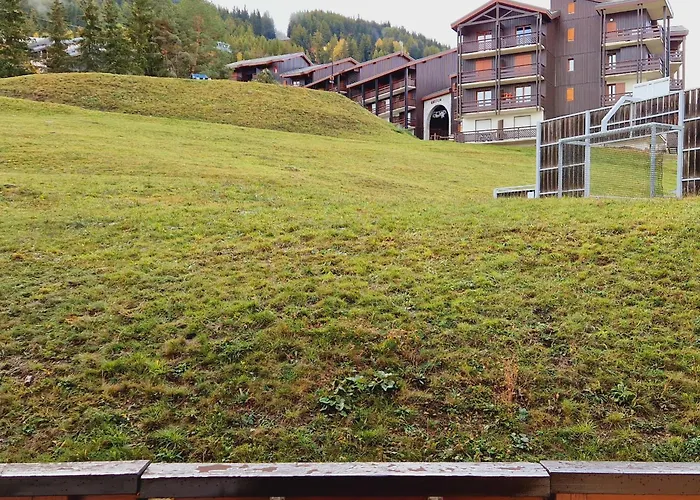 Appart. 2p Avec Balcon, Proche Pistes Et Commerces - Fr-1-755-8 *